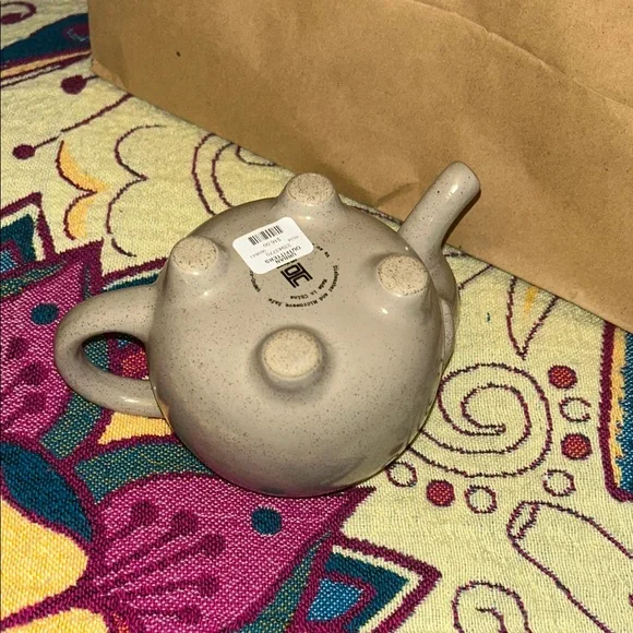 NWT Elephant Mug Gray Sculptural Urban Outfitters - Picture 8 of 9